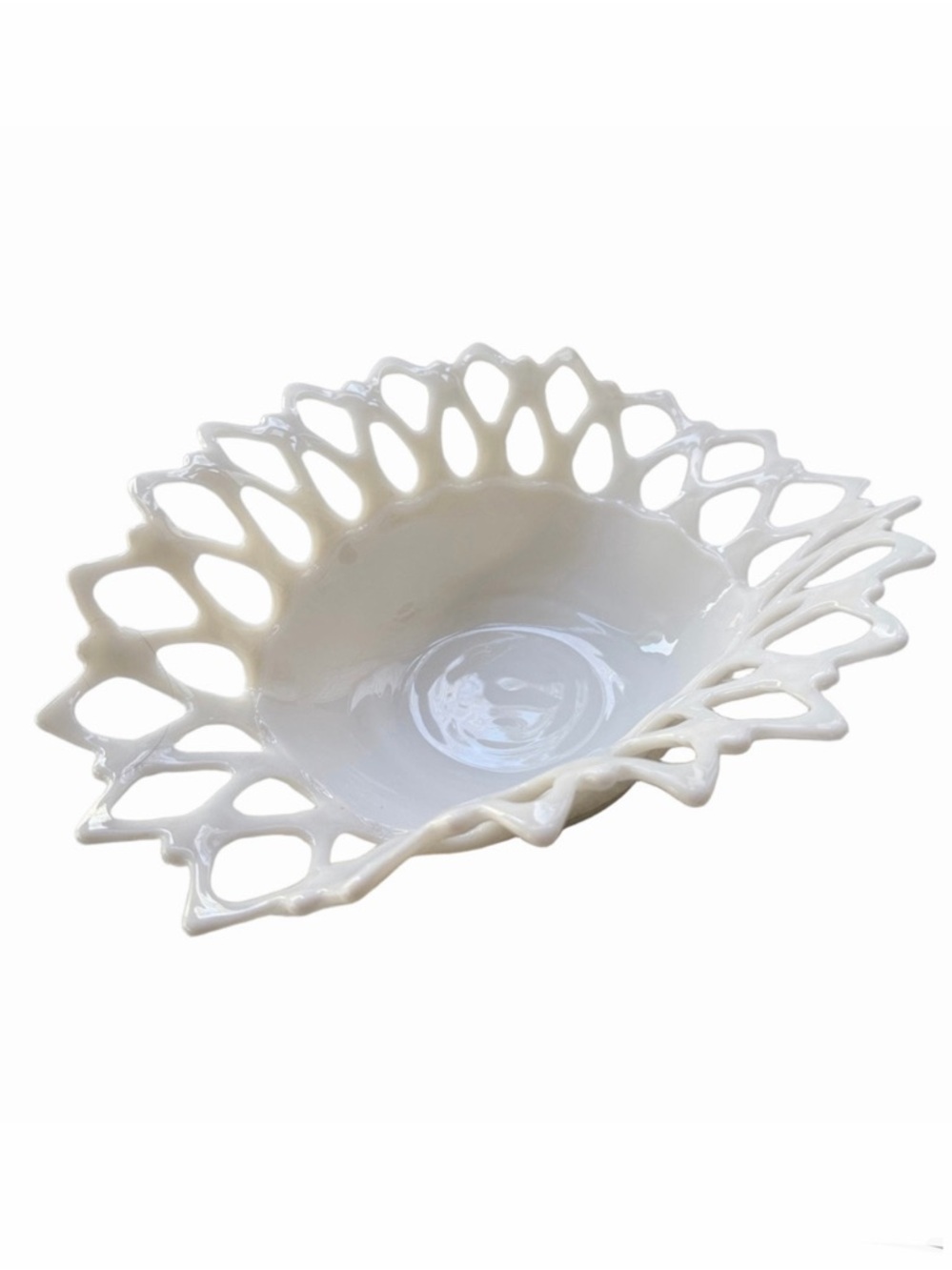 Vintage Westmoreland White Milk Glass Doric Lace Scalloped Centerpiece Bowl EUC